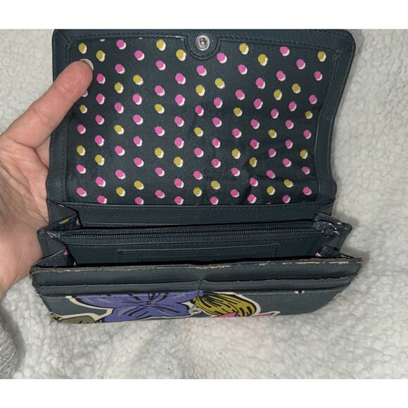 Vera Bradley Wallet Multicolor Floral - Picture 7 of 7